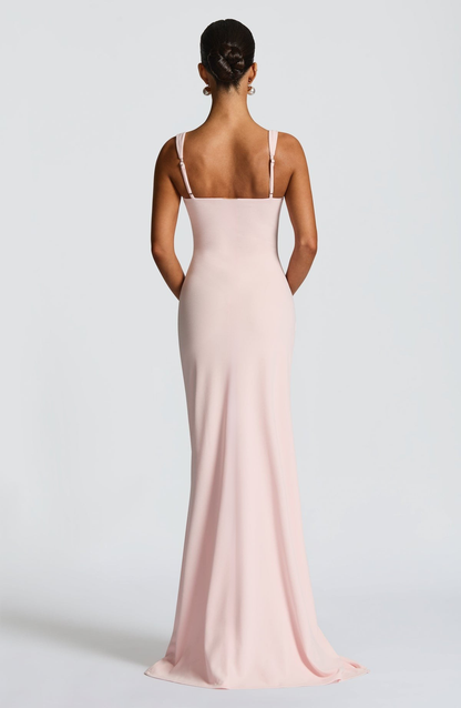 Virexo | Hoofdpersonage Maxi