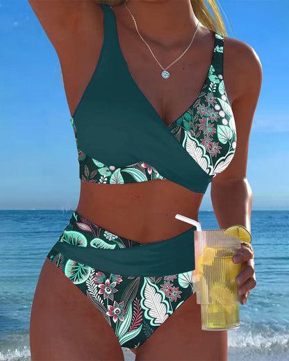 Bikini met contrasterende kleuren en bloemenprint