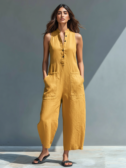 Minimalistische mouwloze jumpsuit van linnenmix voor dames, met hoge kraag en knopen