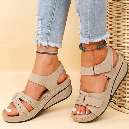 Sandy™ - Comfortabele orthopedische sandalen met sleehak