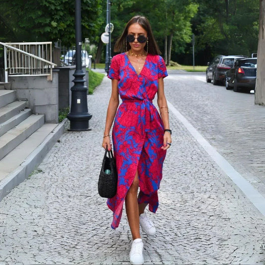 Giada™ | Elegante jurk met V-hals en getailleerd model