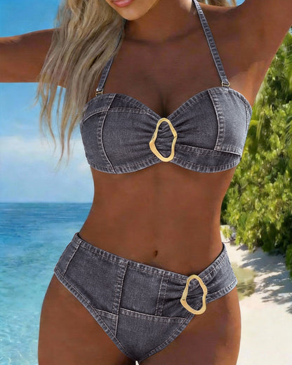 Bikini met jarretelgordel en metalen gesp, tweedelig