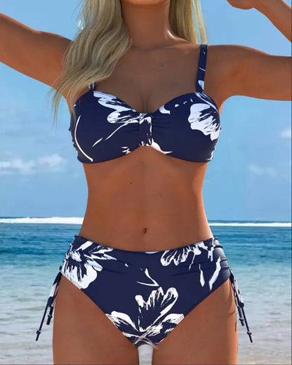 Tweedelige halterbikini met print.
