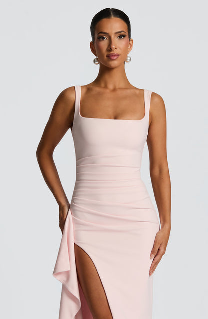 Virexo | Hoofdpersonage Maxi