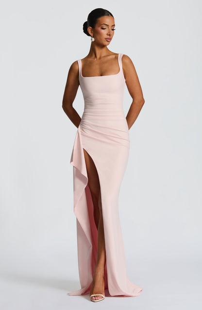 Virexo | Hoofdpersonage Maxi