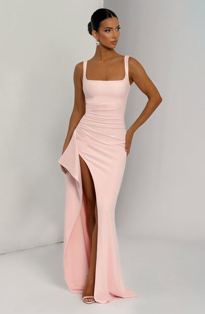 Virexo | Hoofdpersonage Maxi